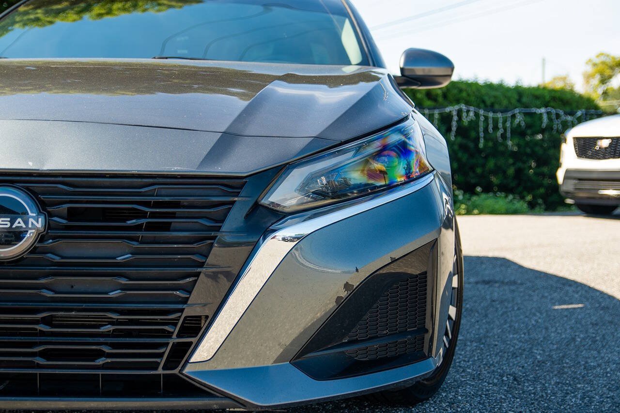 Used 2023 Nissan Altima 2.5 SV FWD image 4