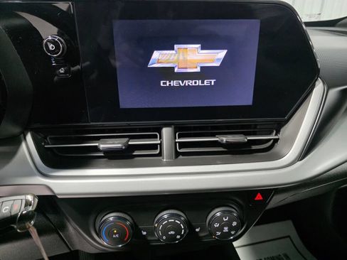 Used 2024 Chevrolet Trax RS w/ Driver Confidence Package FWD image 12