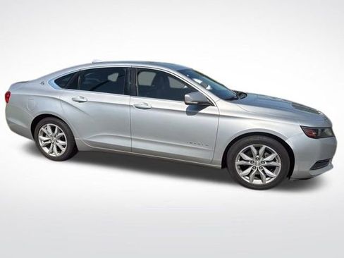 Used 2016 Chevrolet Impala LT FWD image 5
