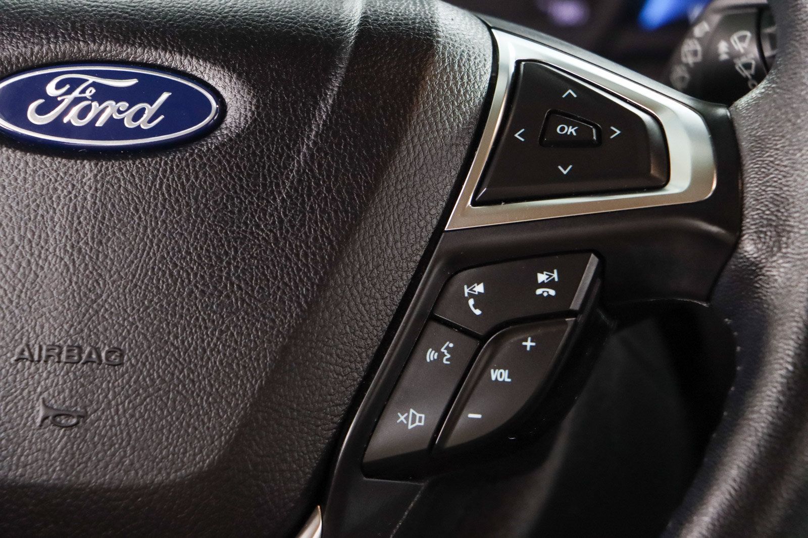 Used 2023 Ford Edge SEL AWD/4WD image 14