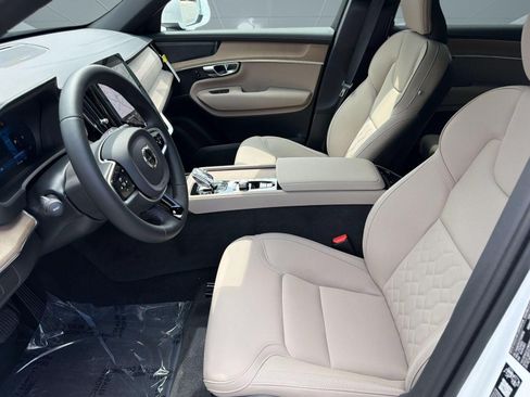 New 2026 Volvo XC90 B6 Plus w/ Protection Package Premier AWD/4WD image 5