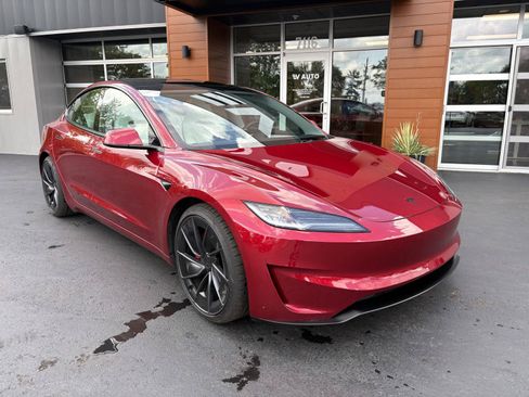 Used 2024 Tesla Model 3 Performance AWD/4WD image 2