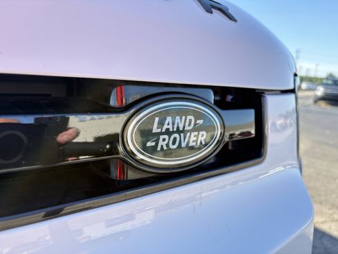Used 2025 Land Rover Defender 110 S AWD/4WD image 41