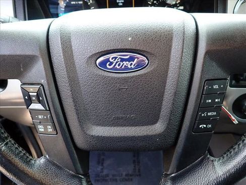 Used 2017 Ford Expedition XLT image 17