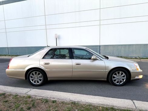 Used 2006 Cadillac DTS image 8