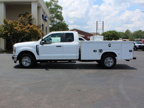 Used 2024 Ford F350 XL w/ XL Chrome Package RWD image 11