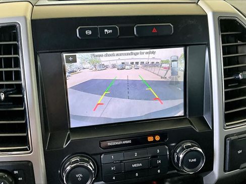 Used 2019 Ford F250 Lariat w/ Lariat Value Package AWD/4WD image 28
