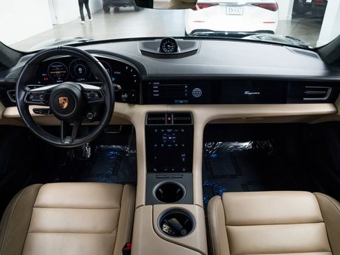 Used 2020 Porsche Taycan Turbo image 9