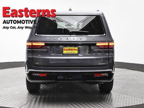 Used 2024 Jeep Wagoneer Series II AWD/4WD image 6