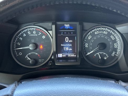 Used 2023 Toyota Tacoma TRD Sport AWD/4WD image 21
