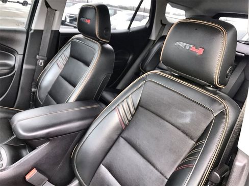 Used 2022 GMC Terrain AT4 w/ LPO, Floor Liner Package image 11