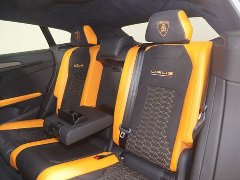 Used 2021 Lamborghini Urus image 78