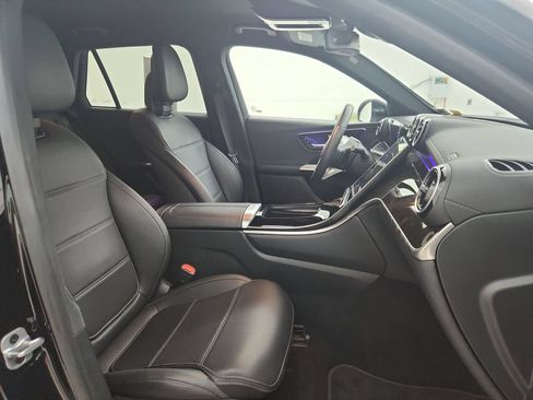 Used 2023 Mercedes-Benz GLC 300 4MATIC image 34