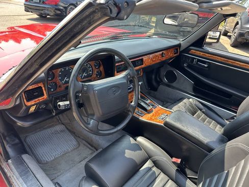 Used 1992 Jaguar XJS V12 Convertible RWD image 16