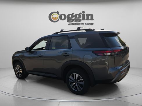 New 2026 Nissan Pathfinder SL FWD image 3