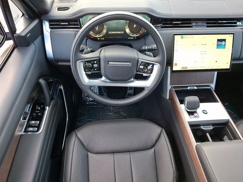 New 2026 Land Rover Range Rover SE image 9