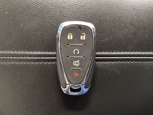 Used 2024 Chevrolet Malibu LT image 32