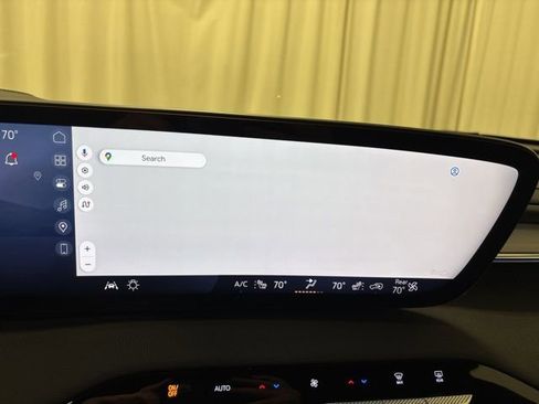 Used 2025 Buick Enclave Sport Touring FWD image 22