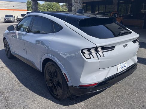 Certified 2025 Ford Mustang Mach-E GT AWD/4WD image 8