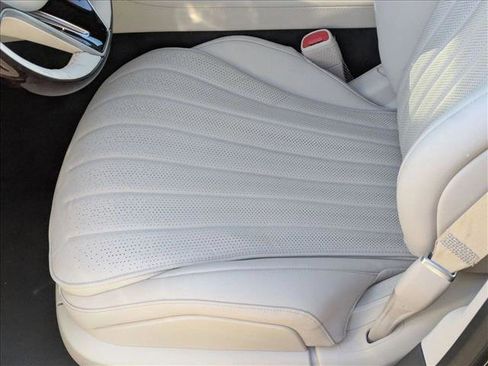 New 2026 Mercedes-Benz S 500 4MATIC image 4