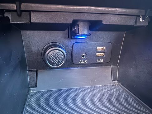 Used 2018 Subaru Outback 3.6R Touring w/ Popular Package #3 image 21