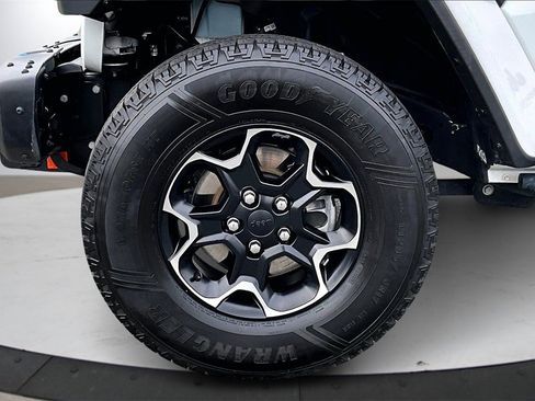 Used 2021 Jeep Wrangler Unlimited Rubicon 4xe w/ Steel Bumper Group image 32