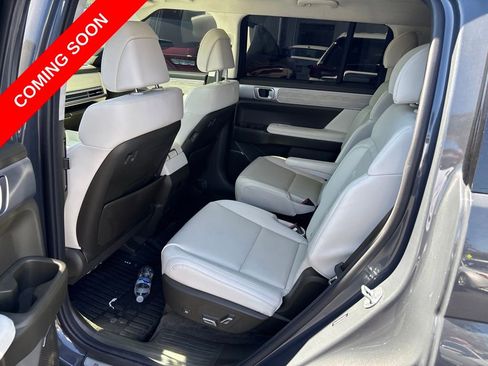 Used 2025 Hyundai Santa Fe Calligraphy AWD/4WD image 14
