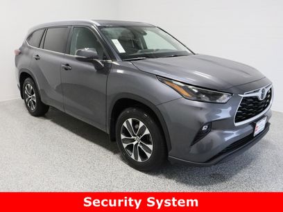 Certified 2025 Toyota Highlander XLE
