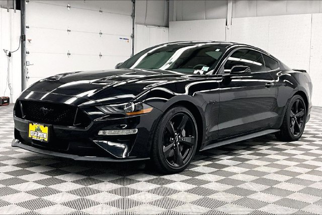 Used 2021 Ford Mustang GT Premium w/ Black Accent Package RWD image 11