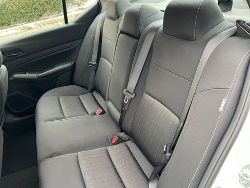 Used 2025 Nissan Altima 2.5 SV image 32