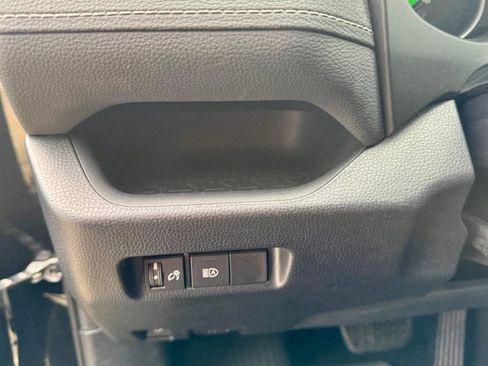 Used 2019 Toyota RAV4 LE image 36