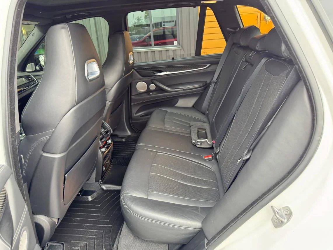Used 2018 BMW X5 M AWD/4WD image 22