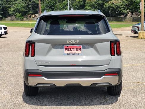 New 2026 Kia Sorento S FWD image 4