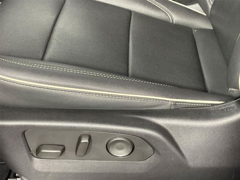Used 2023 Chevrolet Tahoe Premier AWD/4WD image 13