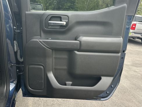 Used 2022 Chevrolet Silverado 1500 Custom w/ Safety Confidence Package RWD image 17
