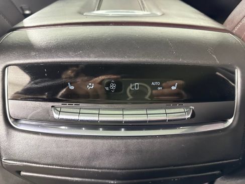 Used 2021 Cadillac Escalade ESV Sport Platinum AWD/4WD image 21
