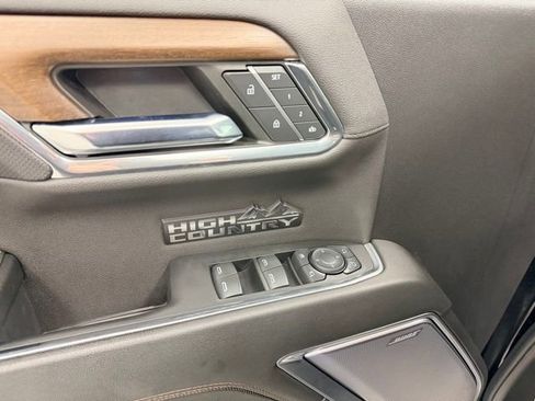 Certified 2024 Chevrolet Silverado 1500 High Country w/ High Country Premium Package AWD/4WD image 23
