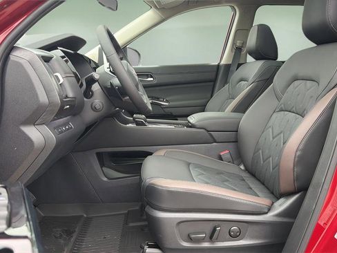 New 2026 Nissan Pathfinder Platinum image 26