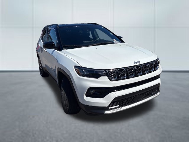 Used 2025 Jeep Compass Limited AWD/4WD image 5