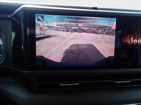 New 2025 Jeep Gladiator Willys image 15