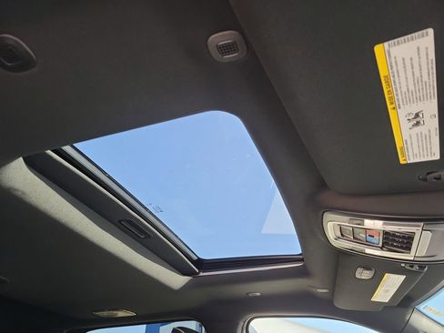 Used 2024 RAM 2500 Limited image 19