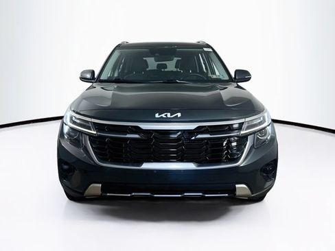 Used 2024 Kia Seltos S AWD/4WD image 2
