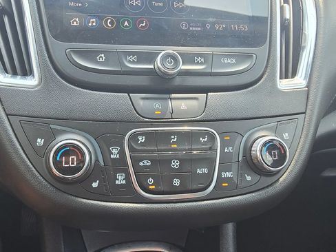Used 2024 Chevrolet Malibu LT FWD image 32