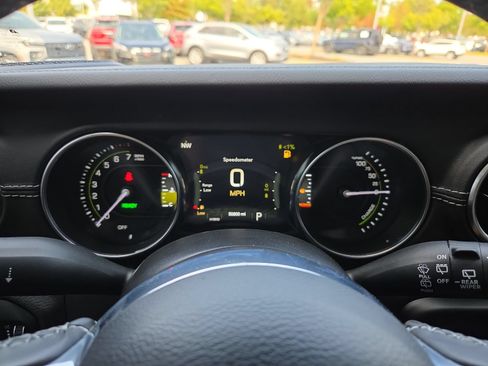 Used 2023 Jeep Wrangler Unlimited Sahara w/ Cold Weather Group AWD/4WD image 23
