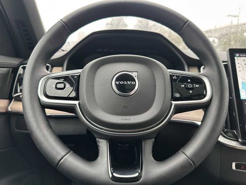 Used 2025 Volvo XC90 B6 Plus w/ Protection Package Premier AWD/4WD image 25
