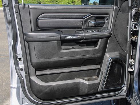 Used 2024 RAM 3500 Limited AWD/4WD image 19