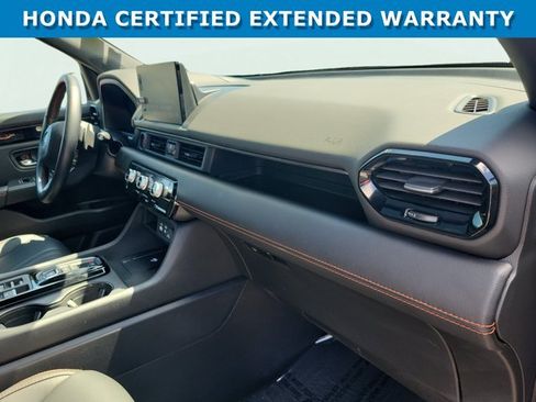 Certified 2025 Honda Pilot TrailSport image 26