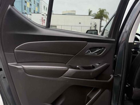 Used 2018 Chevrolet Traverse LT AWD/4WD image 71