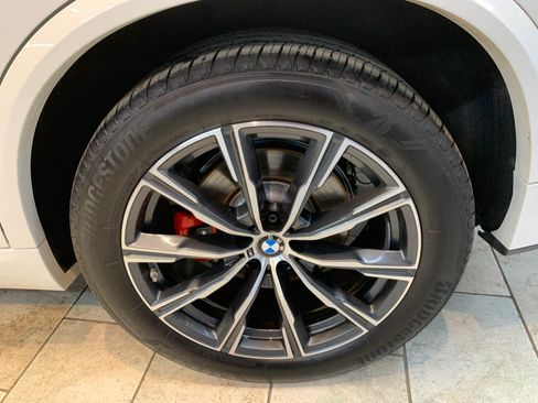 Used 2024 BMW X5 xDrive40i w/ M Sport Package AWD/4WD image 13