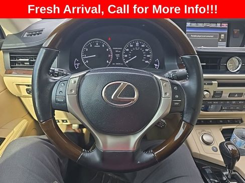 Used 2014 Lexus ES 350 w/ Luxury Package FWD image 4